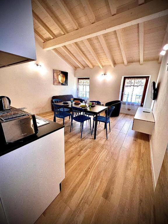 Welcome Traveller Amore Apartments Бардолино Экстерьер фото